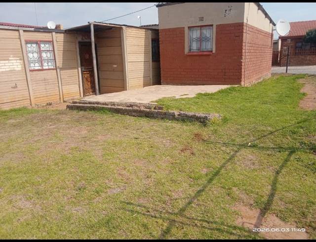 1 BEDROOM HOUSE FOR SALE IN TSAKANE